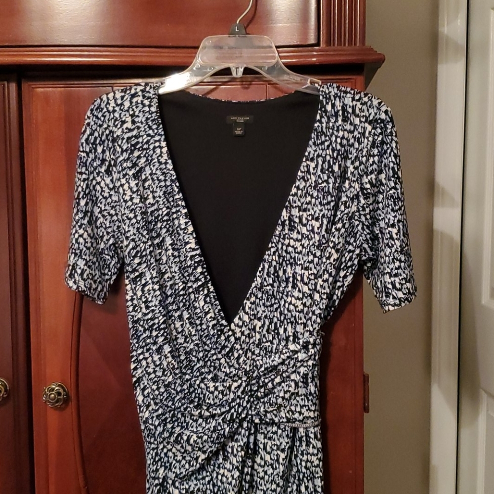 Dress - Picture 2 of 2